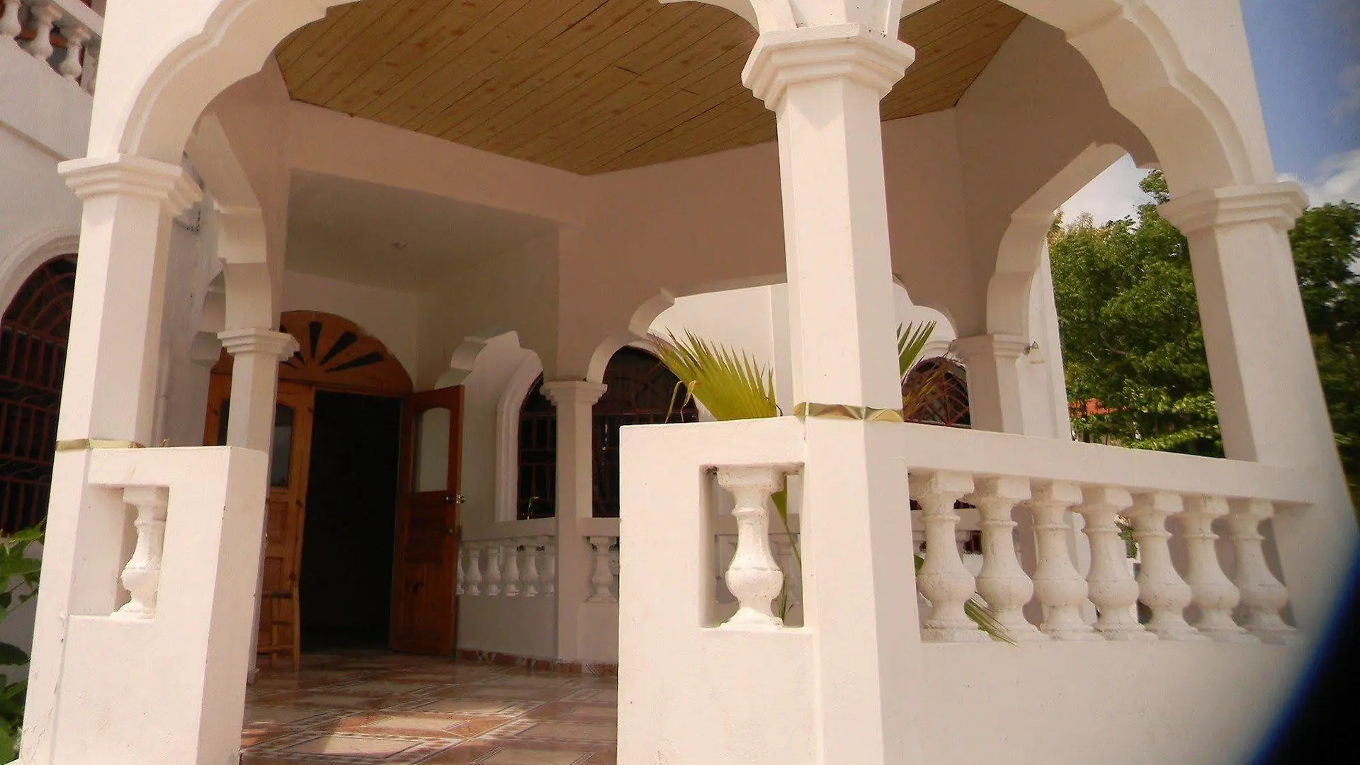 Hotel De La Decouverte Les Cayes